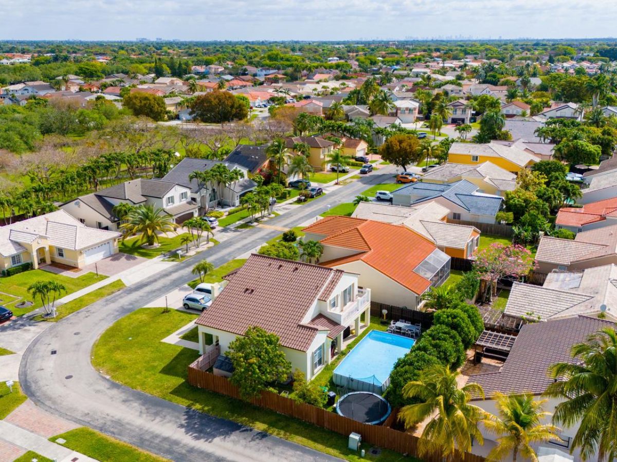 Aerial photo single family home, Kendall, FL Aerial photo single family home, Kendall, FL